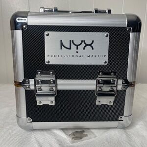 NYX Professional Makeup Silver & Black Aluminum Train Case Cosmetic Organizer